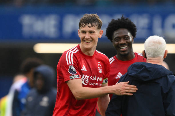 关话题一夜 关话题一夜